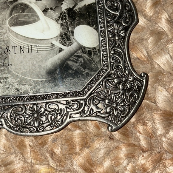 NWOT Chestnut Lane pewter like silver toned desktop tabletop photo picture frame - Picture 3 of 7